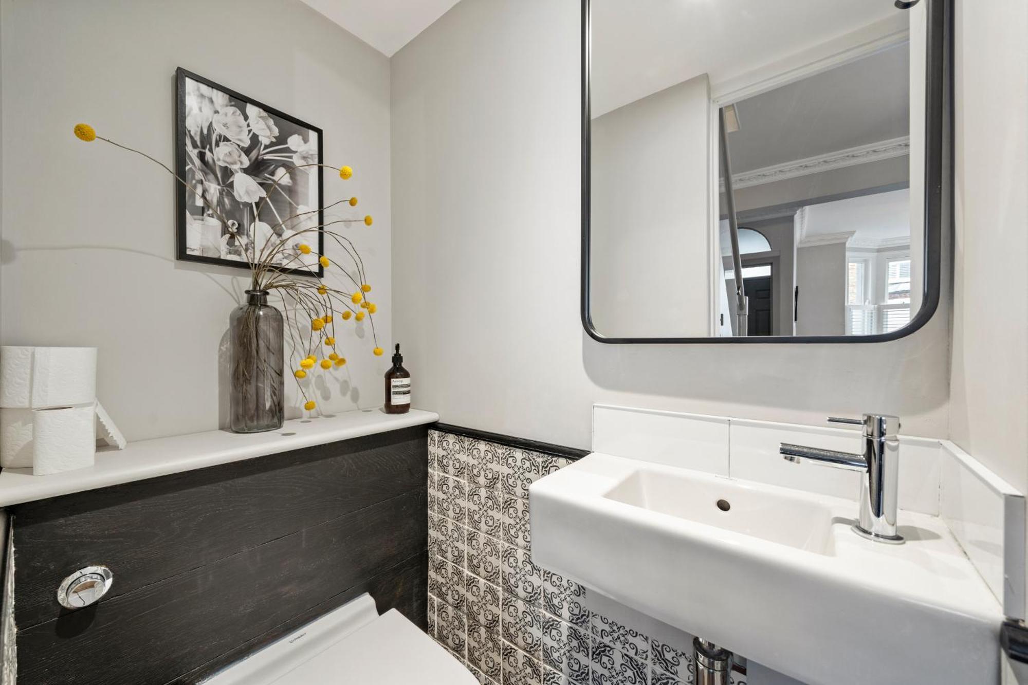 4 Bedroom House With Garden In Battersea Close To Chelsea * London