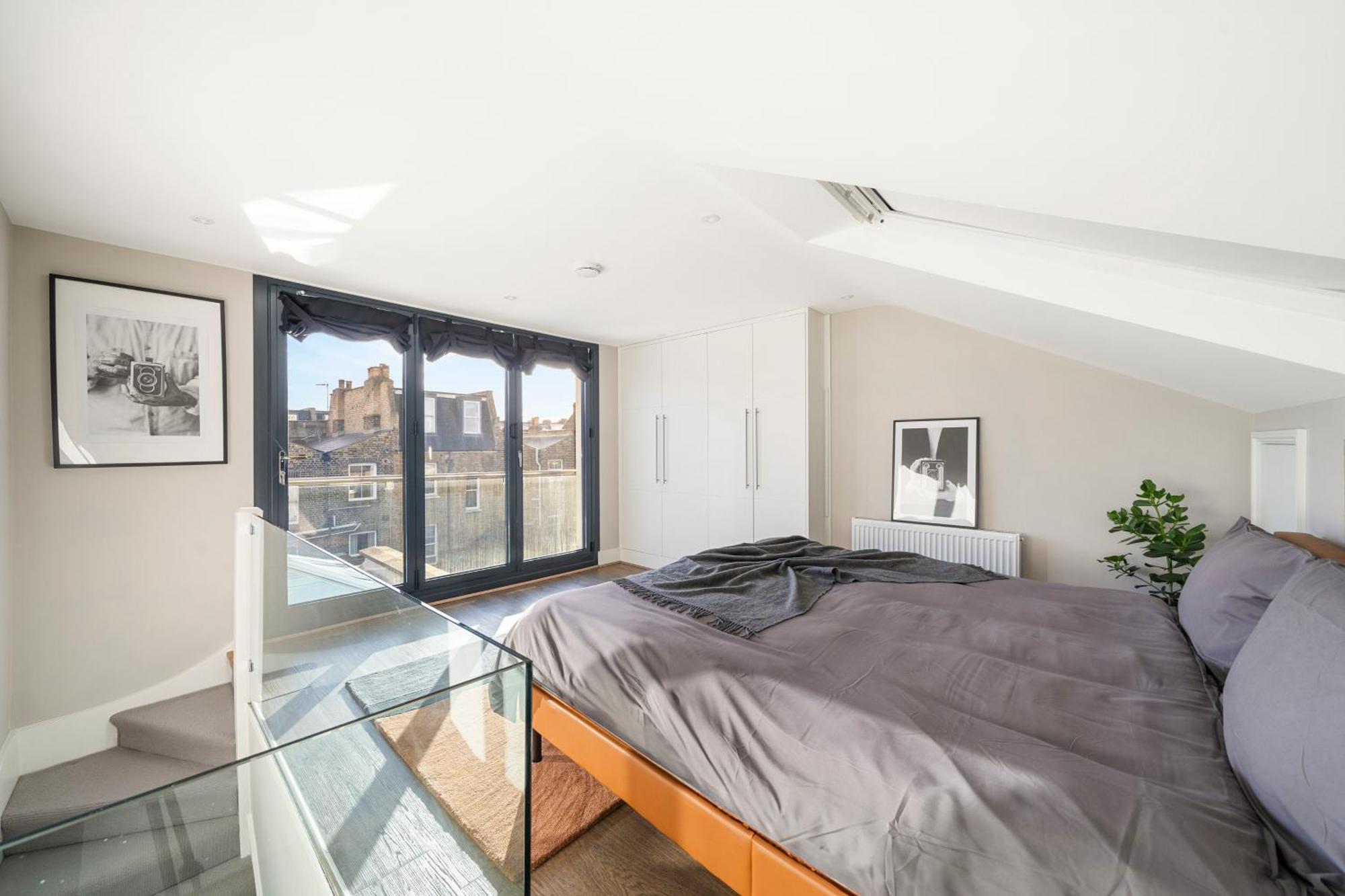 4 Bedroom House With Garden In Battersea Close To Chelsea Ferienhaus London