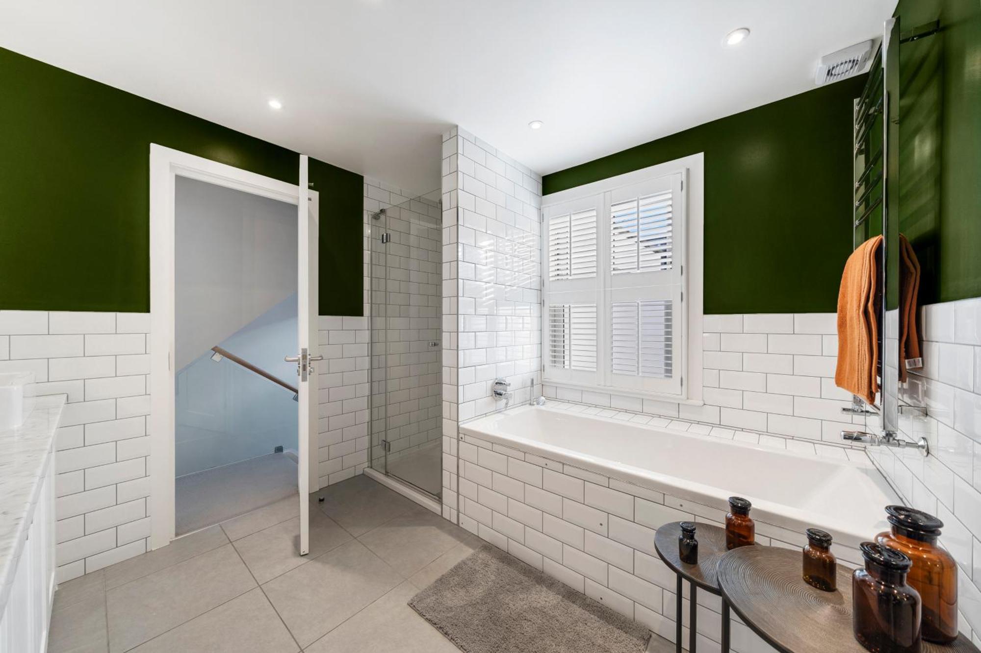 4 Bedroom House With Garden In Battersea Close To Chelsea Ferienhaus London