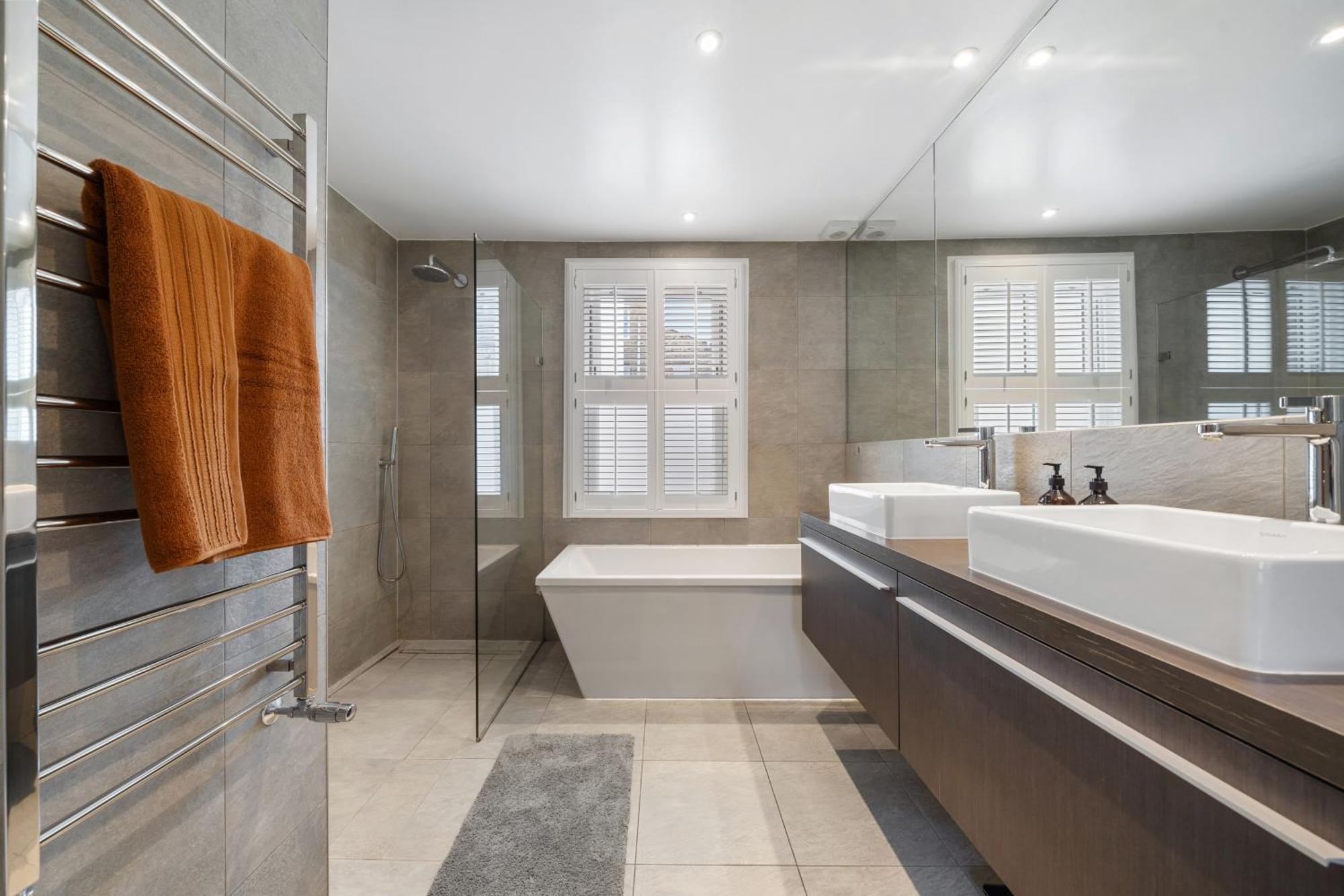 4 Bedroom House With Garden In Battersea Close To Chelsea London