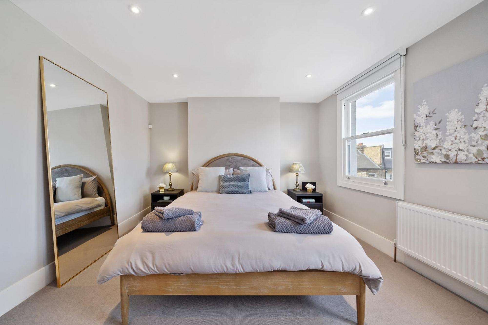 4 Bedroom House With Garden In Battersea Close To Chelsea Ferienhaus London