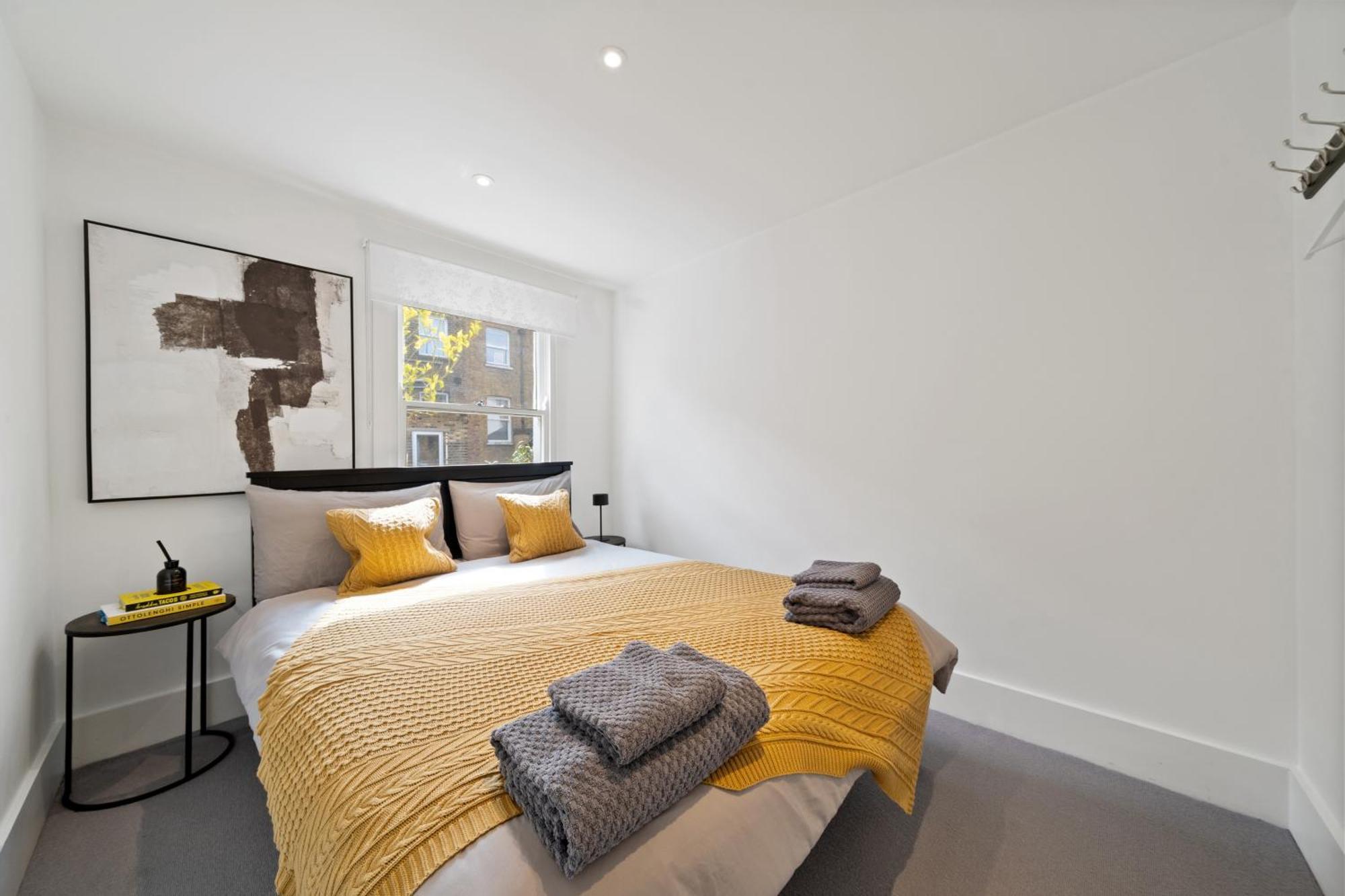 4 Bedroom House With Garden In Battersea Close To Chelsea